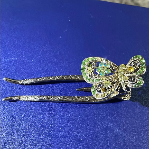 Vintage Wien Victorian butterfly with Australian crystals hair clip - Picture 1 of 6